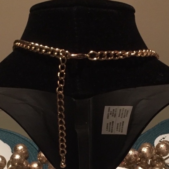 Cluster Rhinestone Necklace - Picture 6 of 6